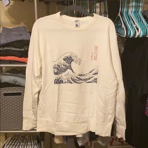 uniqlo hokusai blue great wave crew neck